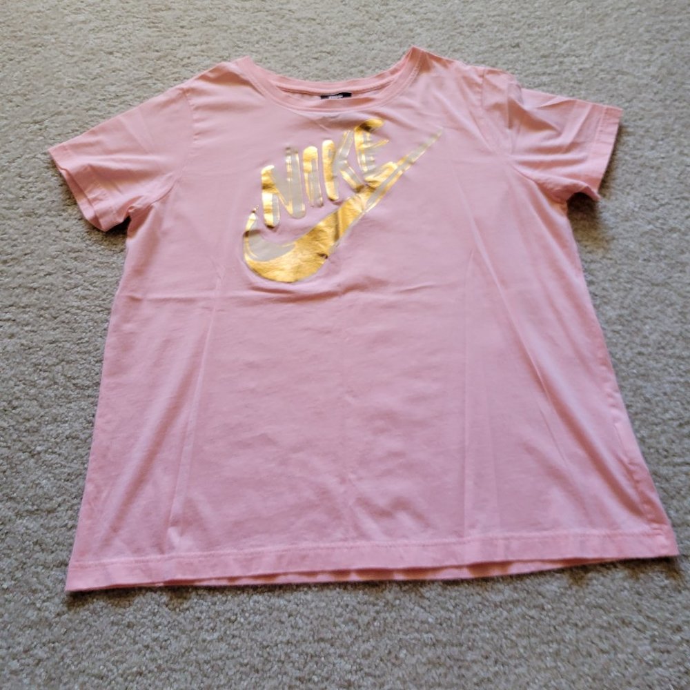 Nike Short Sleeve Tee